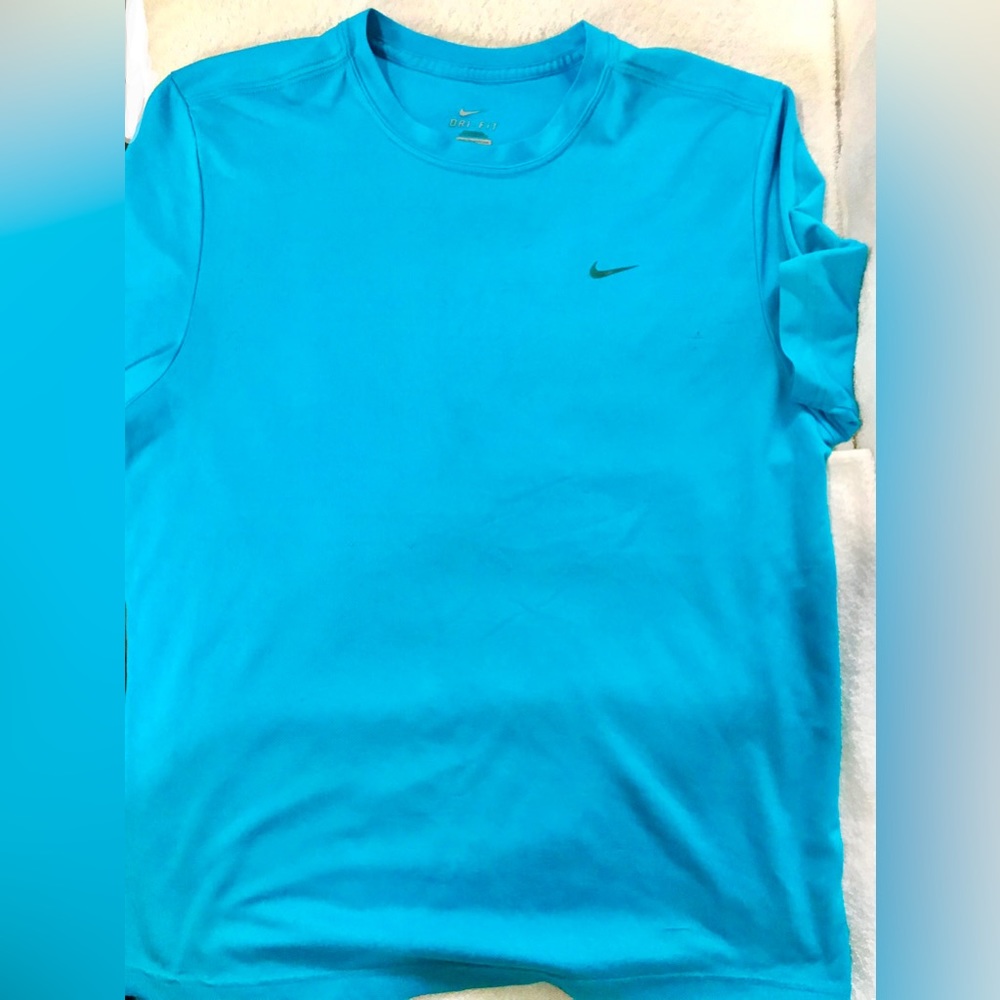 Nike blue dri-fit tshirt men’s Large